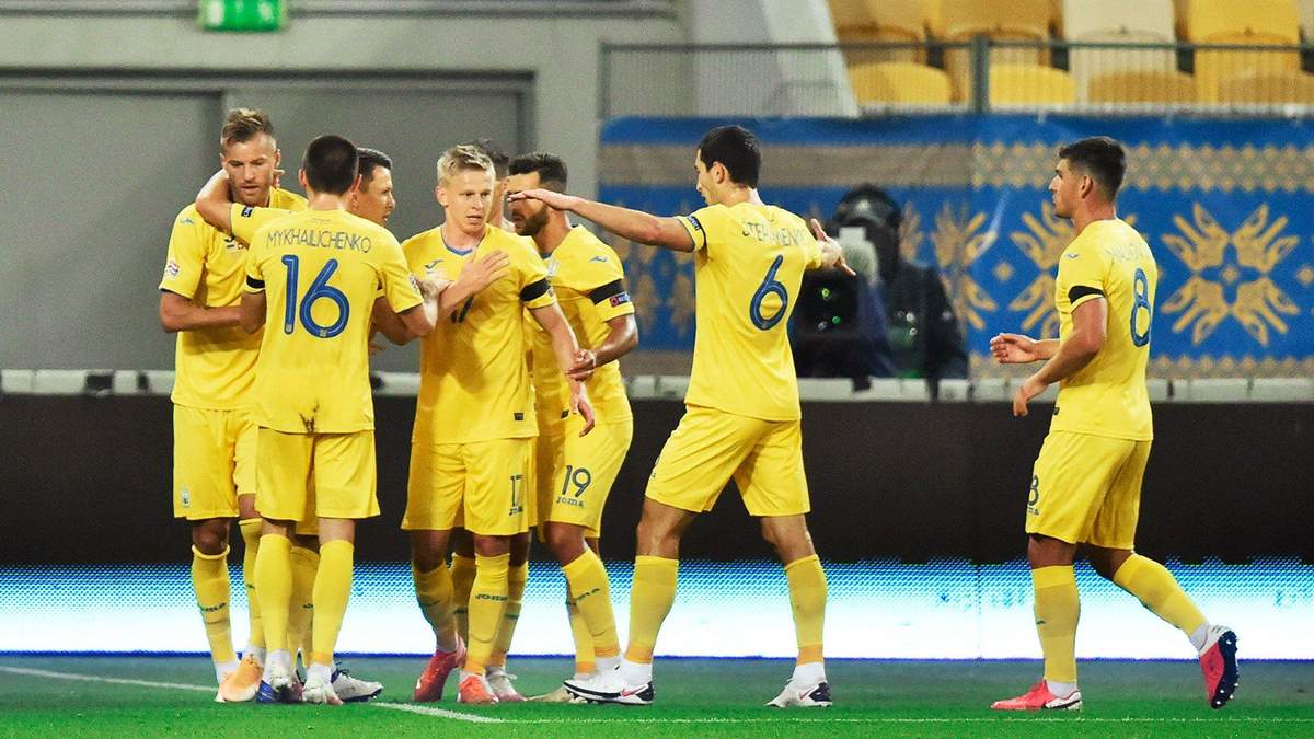 В сборную Украины вызвали 32 футболистов: имена