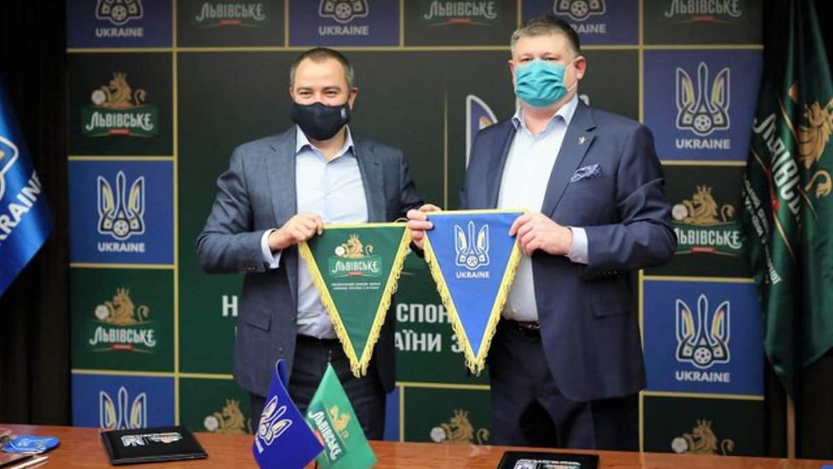 "Львівське" – новий спонсор збірної України / Фото УАФ "Львівське" – новий спонсор збірної України / Фото УАФ
