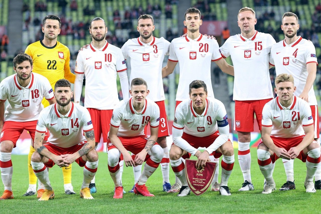 Заявка сборной Польши на матч с Украиной: без Левандовски и Крыховяка