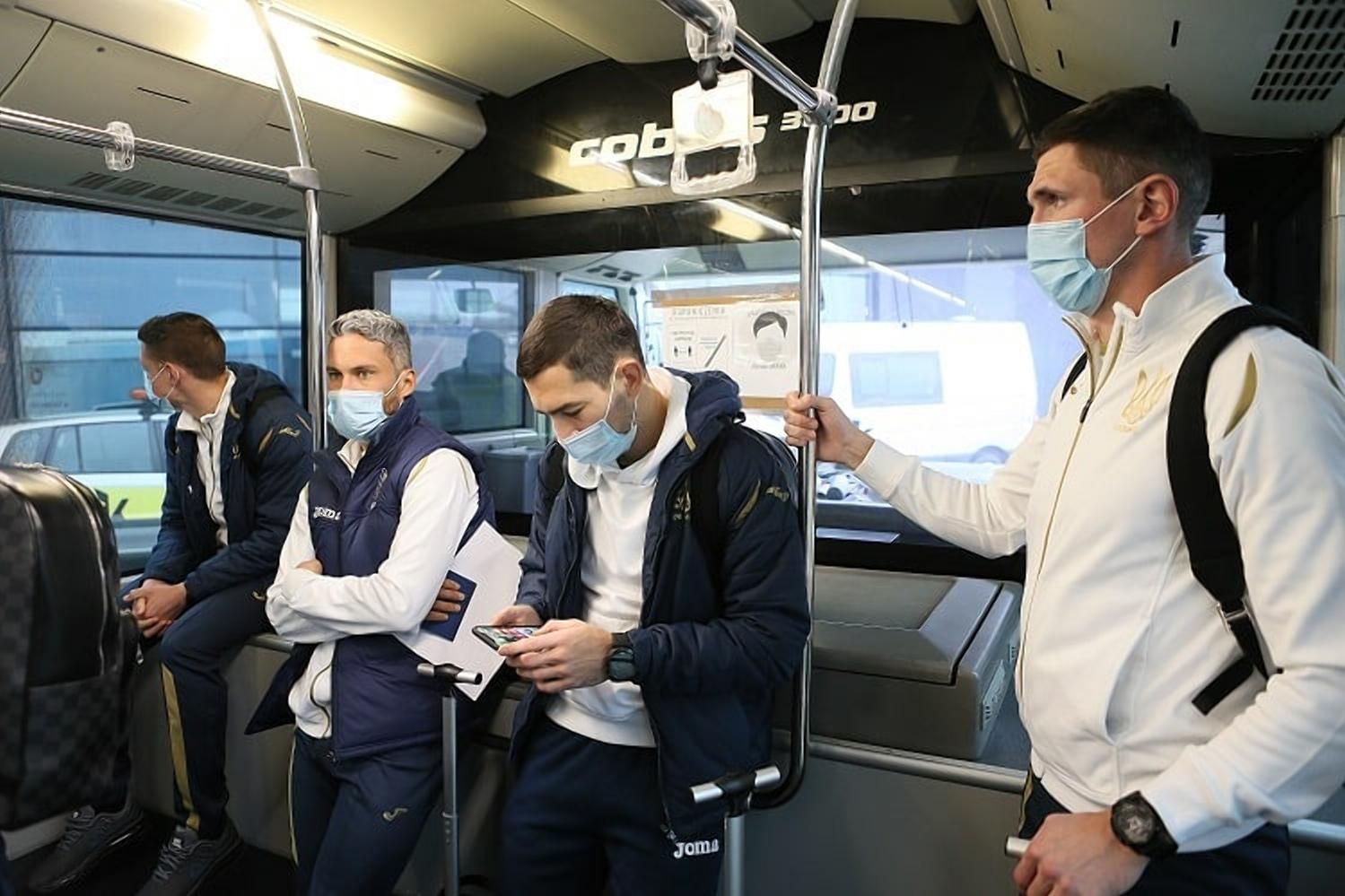 Относились, как к прокаженным, – менеджер "желто-синих" о пребывании сборной в Швейцарии Относились, как к прокаженным, – менеджер "желто-синих" о пребывании сборной в Швейцарии