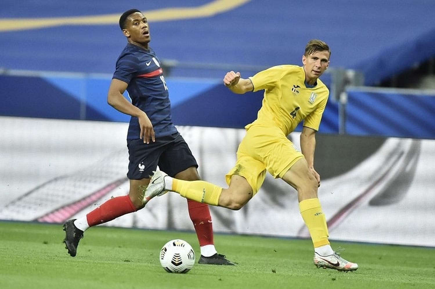 Забарный установил рекорд сборной Украины и чуть не опередил Реброва
 Забарный установил рекорд сборной Украины и чуть не опередил Реброва