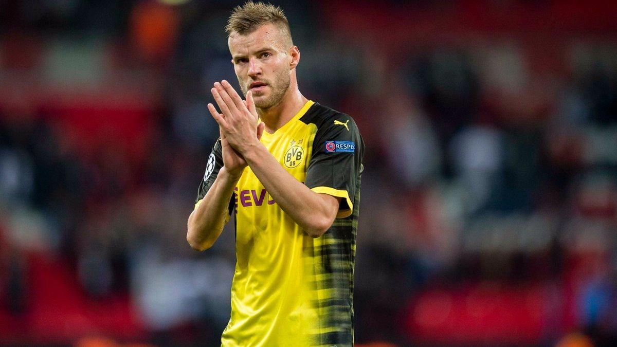 По SMS: Хацкевич вспомнил, как Боруссия попрощалась с Ярмоленко По SMS: Хацкевич вспомнил, как Боруссия попрощалась с Ярмоленко