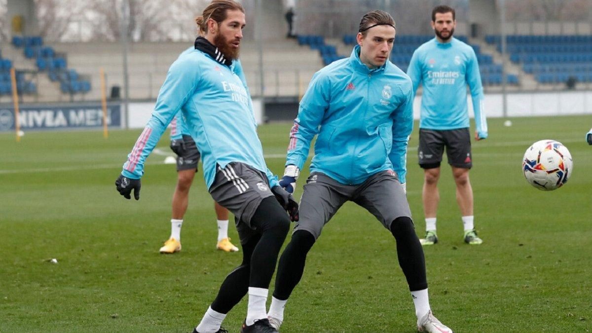 Рамос забив фантастичний гол Луніну на тренуванні Рамос забив фантастичний гол Луніну на тренуванні