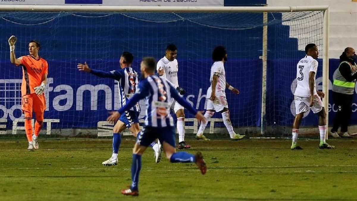 Лунін нарешті дебютував за Реал – найгірший сценарій для українця і сенсаційний виліт Лунін нарешті дебютував за Реал – найгірший сценарій для українця і сенсаційний виліт