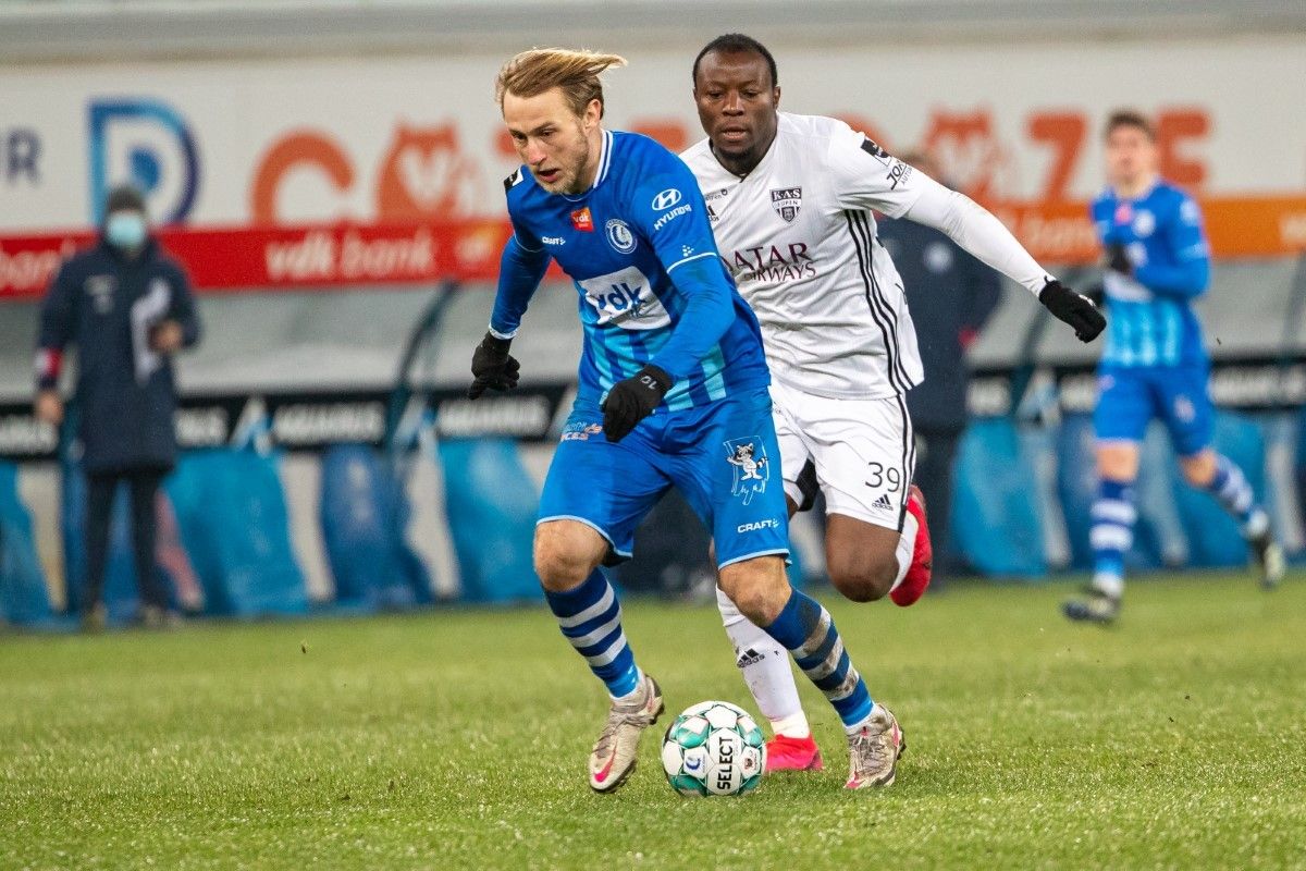 Безус долучився до двох голів Гента, Яремчук – у тіні: відео Безус долучився до двох голів Гента, Яремчук – у тіні: відео