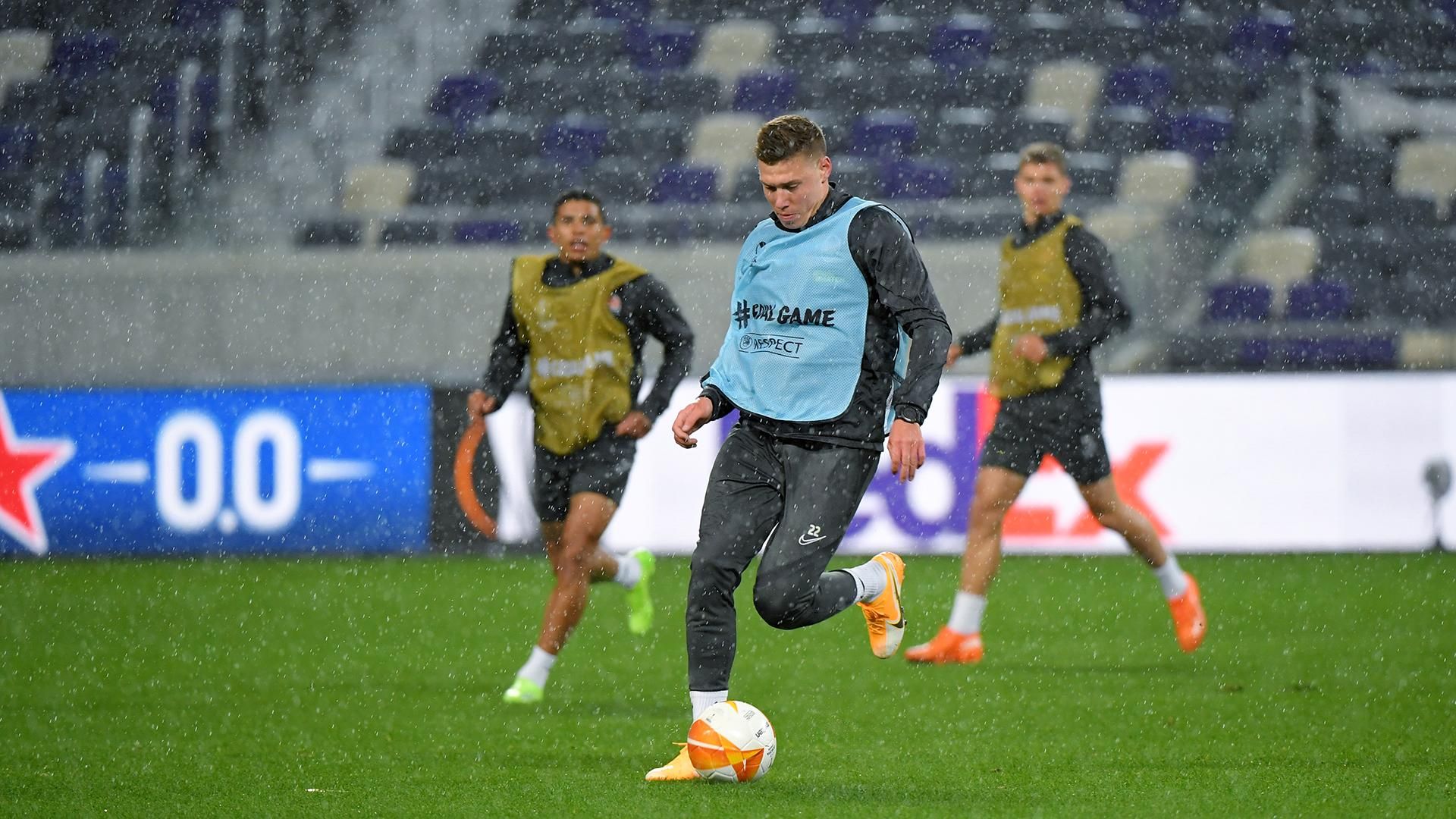 УЄФА вніс Матвієнка у команду туру Ліги Європи УЄФА вніс Матвієнка у команду туру Ліги Європи