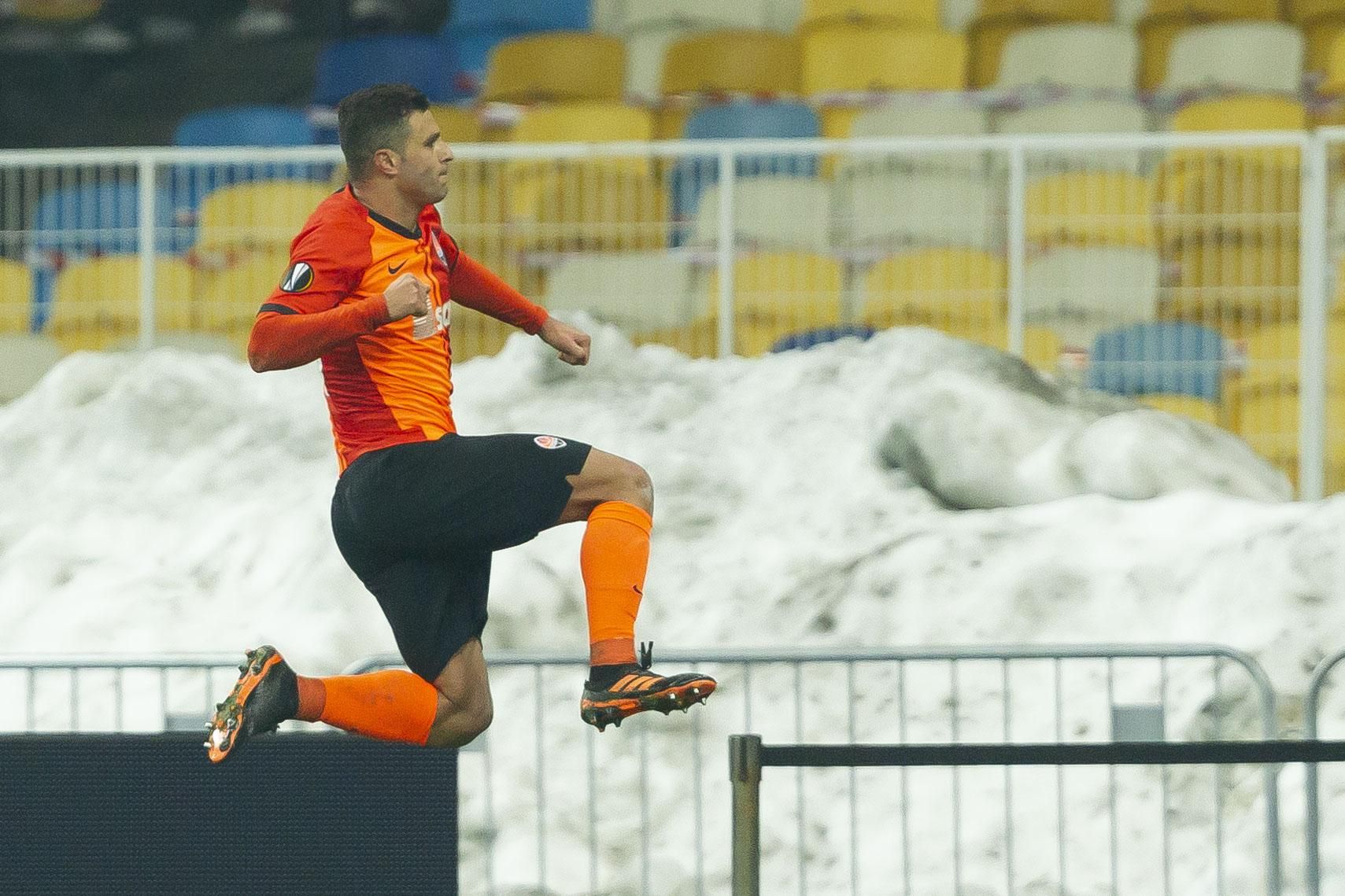 Шахтер снова обыграл Маккаби и вышел в 1/8 финала Лиги Европы Шахтер снова обыграл Маккаби и вышел в 1/8 финала Лиги Европы