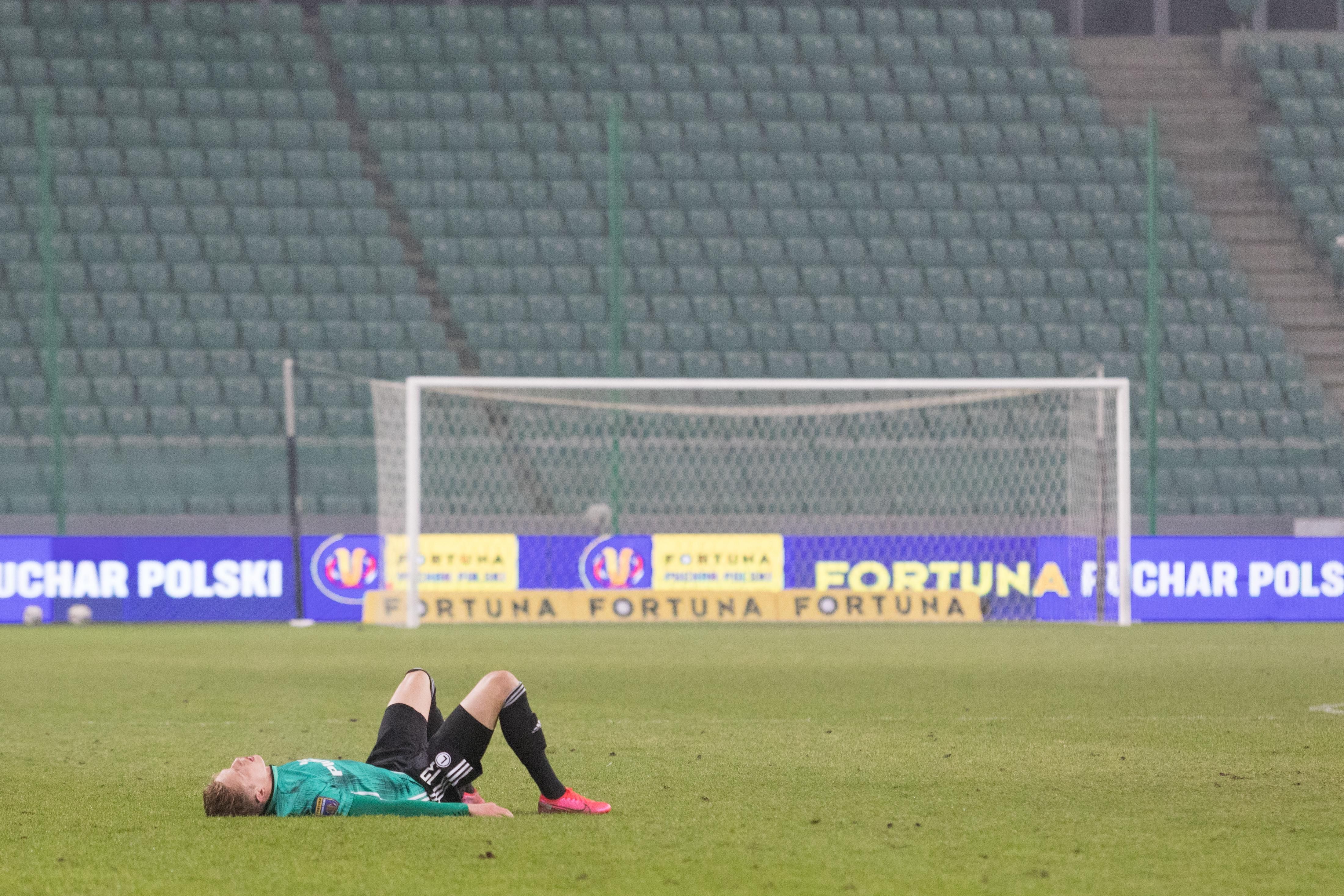 Шабанов отримав прочухана від тренера Легії: "Нам не потрібен цей театр" Шабанов отримав прочухана від тренера Легії: "Нам не потрібен цей театр"