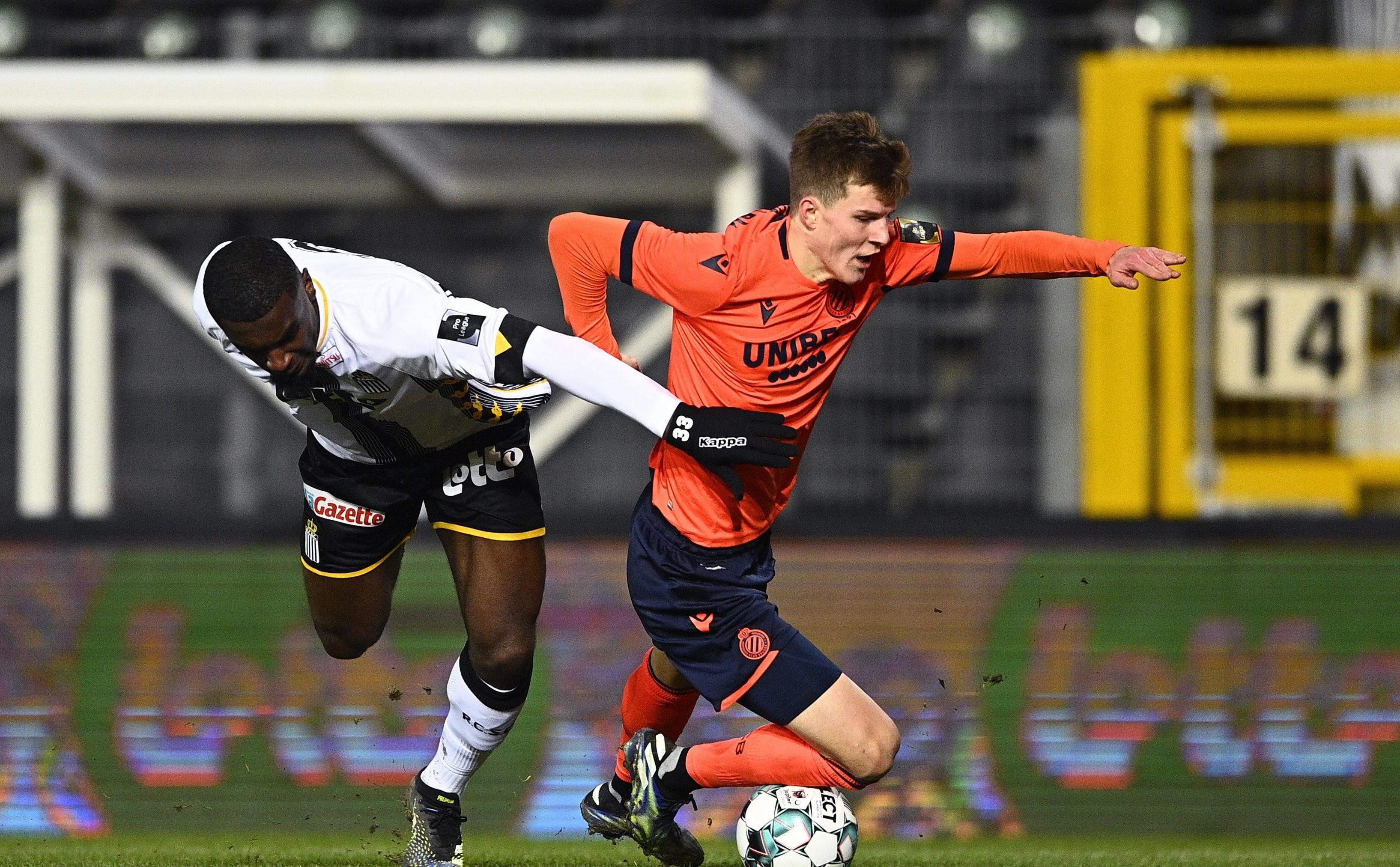 Брюгге перервав вражаючу серію – драматичний матч з потенційним пенальті Соболя Брюгге перервав вражаючу серію – драматичний матч з потенційним пенальті Соболя