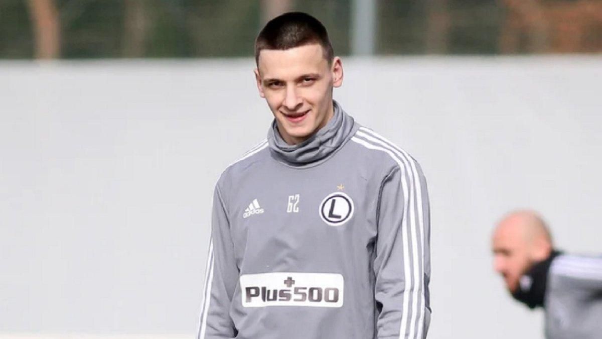 Русин имеет доверие тренера – играть ему мешает бюрократия Русин имеет доверие тренера – играть ему мешает бюрократия