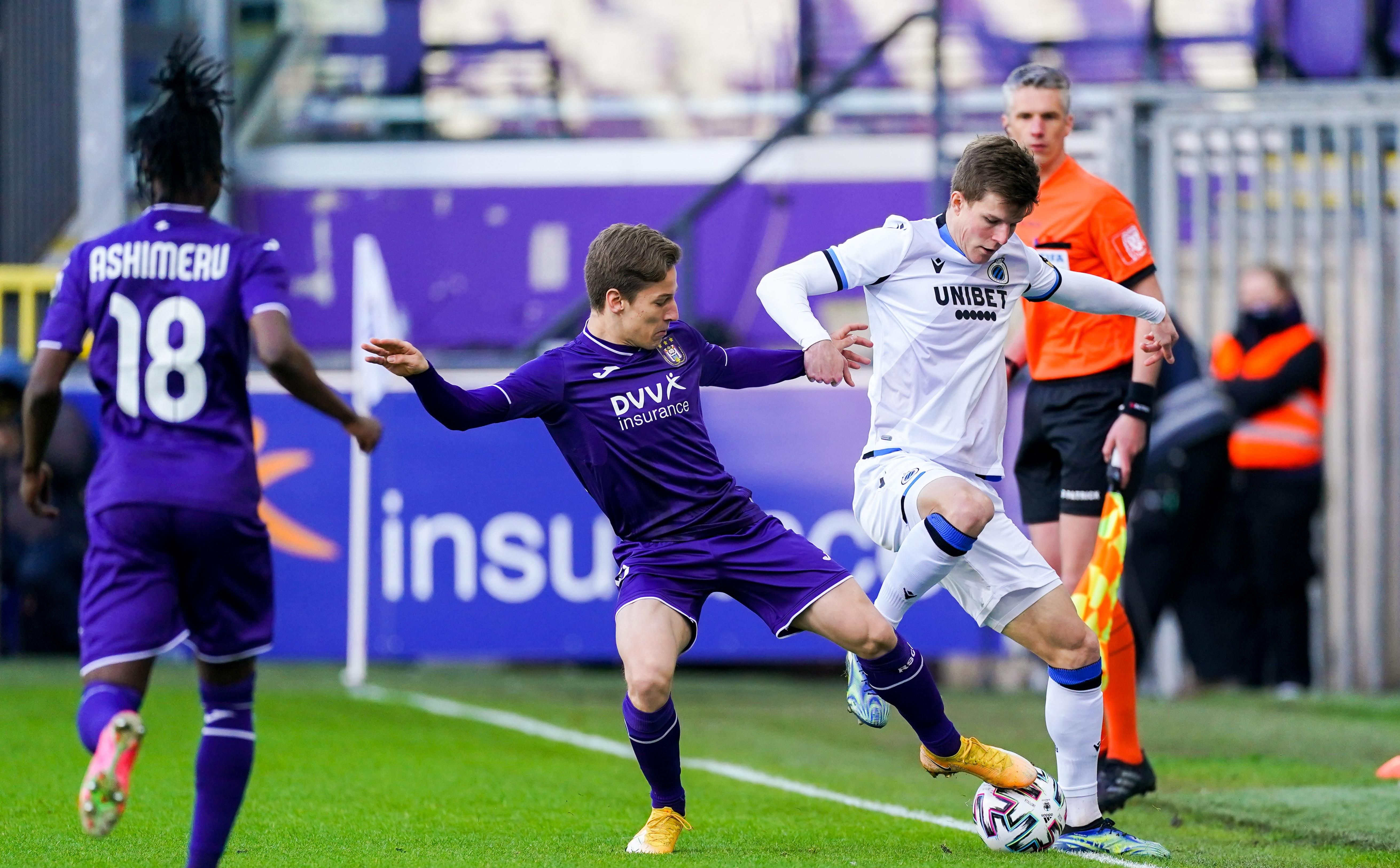 Андерлехт победил Брюгге в украинской битве – Михайличенко и Соболь среди лучших: видео Андерлехт победил Брюгге в украинской битве – Михайличенко и Соболь среди лучших: видео