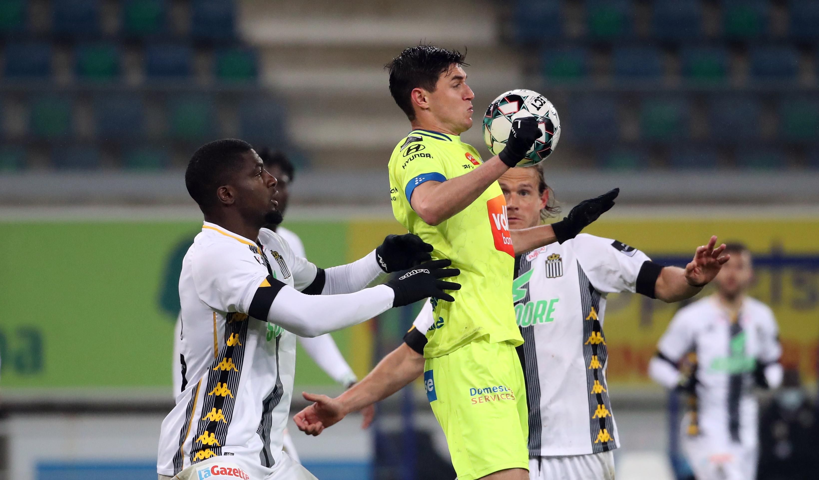 Гент с хоккейным счетом уничтожил соперника – Яремчук отдал ассист и оформил дубль: видео Гент с хоккейным счетом уничтожил соперника – Яремчук отдал ассист и оформил дубль: видео