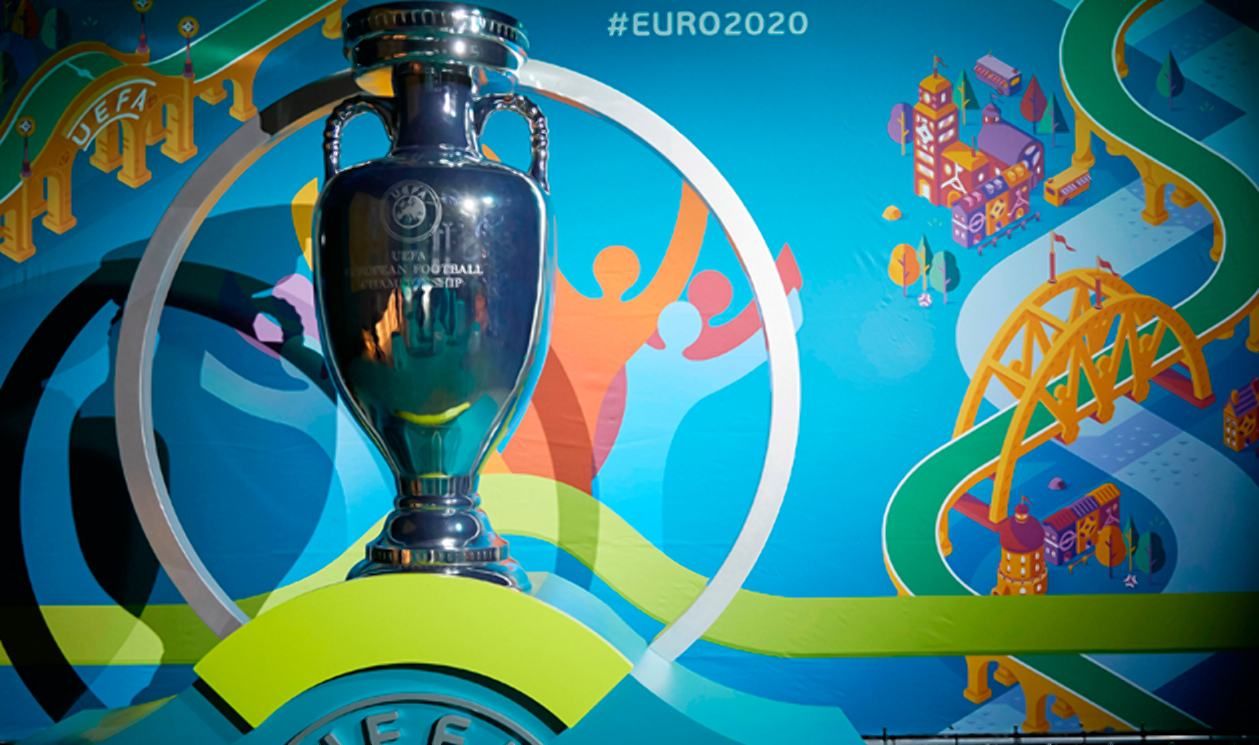 Евро-2020: кубок турнира чудом уцелел после инцидента в Румынии – видео