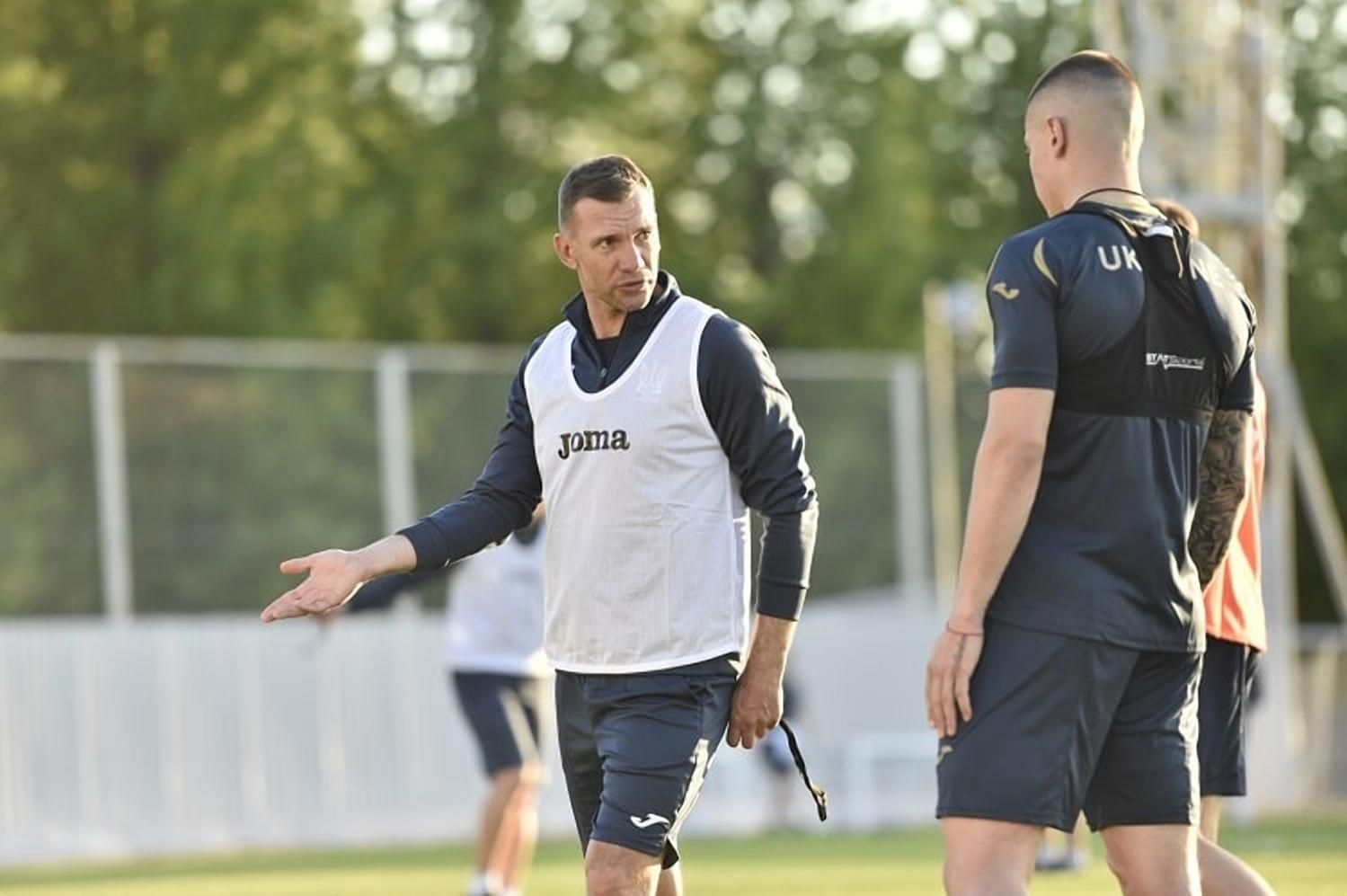 Помилишся – нічого страшного: Шевченко підтримав молодого Попова на тренуванні збірної Помилишся – нічого страшного: Шевченко підтримав молодого Попова на тренуванні збірної