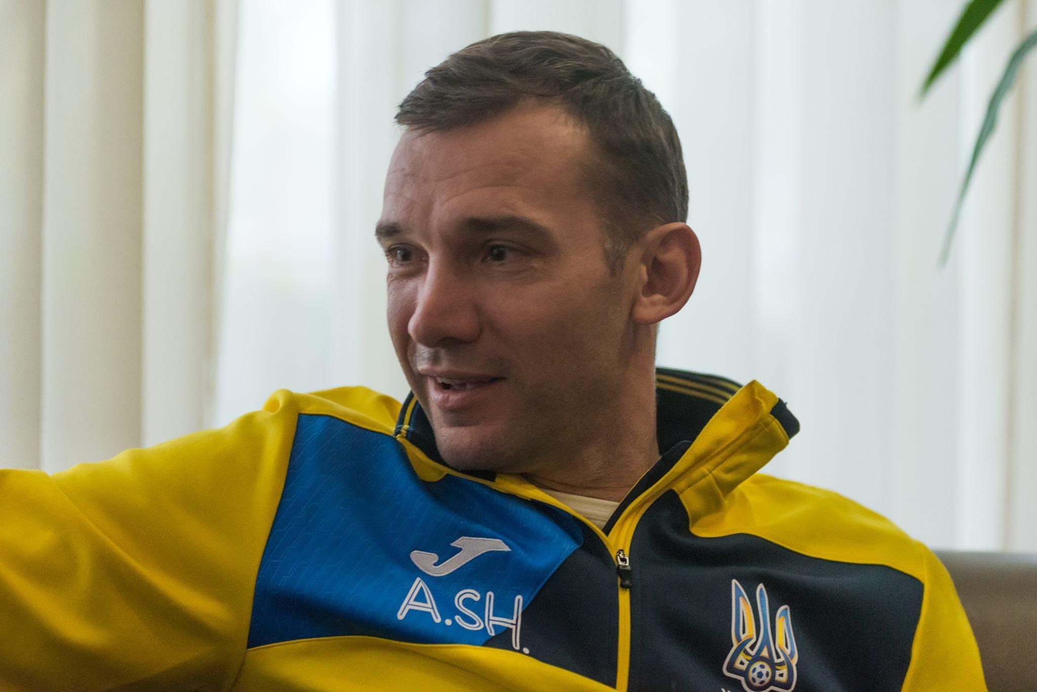 Шевченко особисто проконтролює вихід своєї книги в Україні Шевченко особисто проконтролює вихід своєї книги в Україні