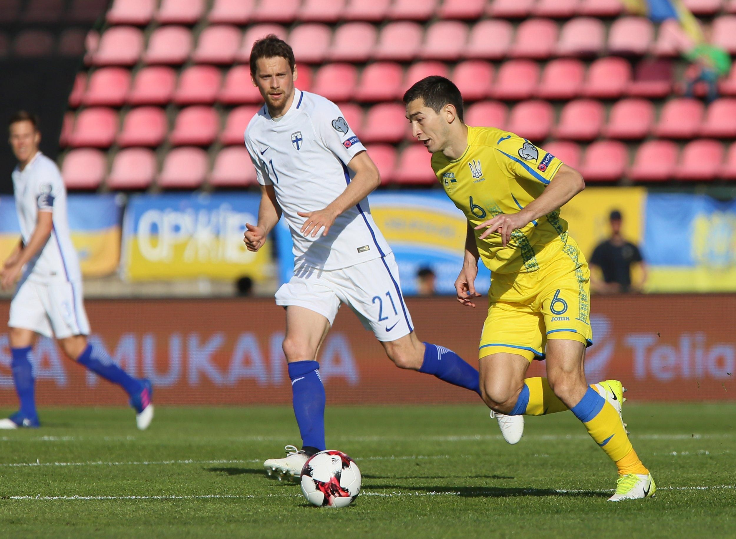 Игроки сборной в вышиванках пригласили фанатов на игру с Бахрейном Игроки сборной в вышиванках пригласили фанатов на игру с Бахрейном