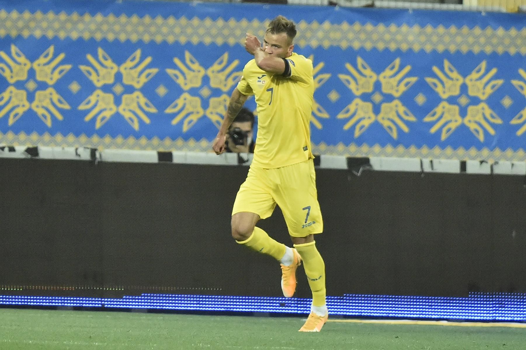 Нас вже за це карали: Ярмоленко шкодує про нереалізований момент та оцінив свою форму Нас вже за це карали: Ярмоленко шкодує про нереалізований момент та оцінив свою форму