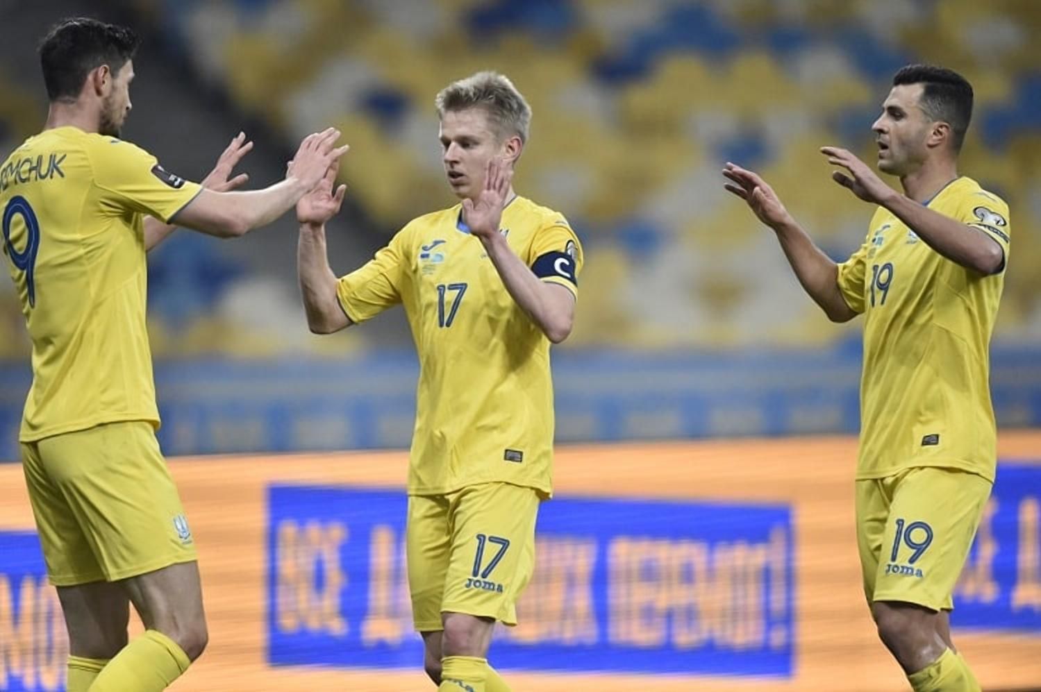 Яремчук неудачно "подколол" Зинченко – универсал Сити не оценил шутку о Лиге чемпионов Яремчук неудачно "подколол" Зинченко – универсал Сити не оценил шутку о Лиге чемпионов