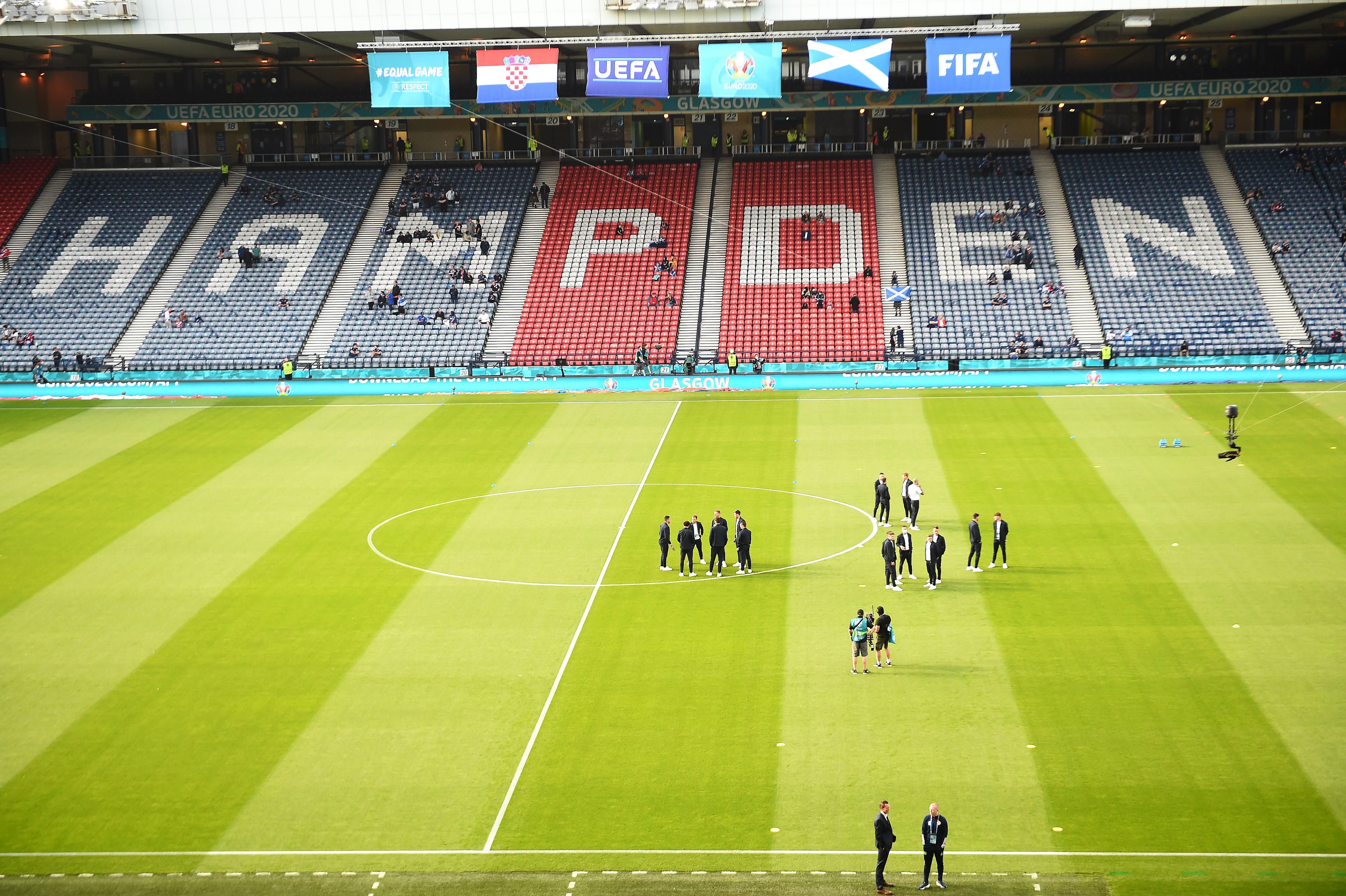 С кем и где сыграет Украина в 1/8 финала Евро-2020: возможный соперник и локация матча С кем и где сыграет Украина в 1/8 финала Евро-2020: возможный соперник и локация матча