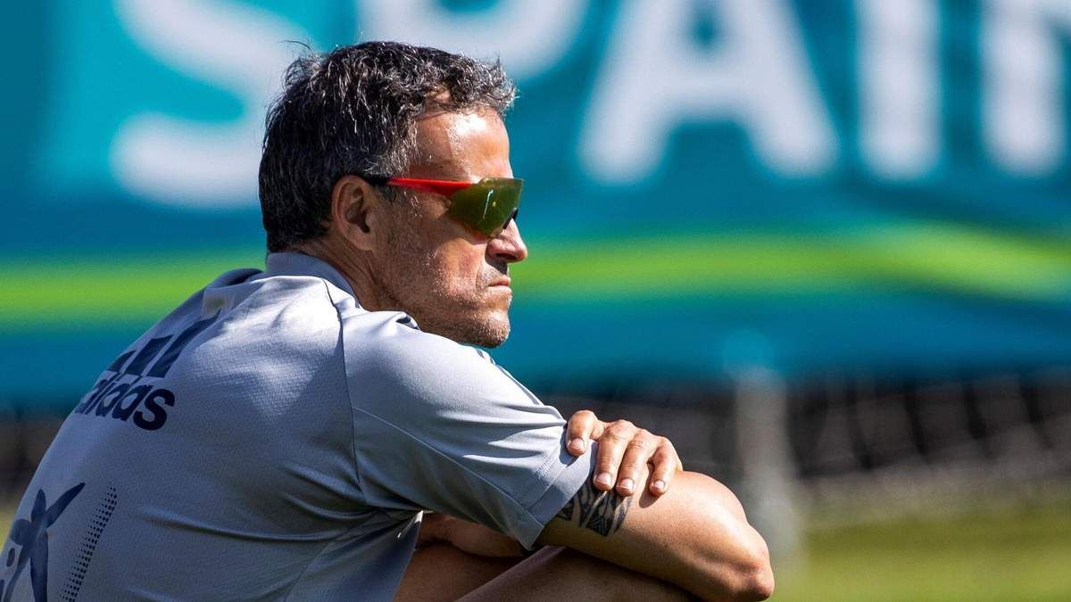 Подивіться, де зараз збірна України, – тренер Іспанії Луїс Енріке розхвалив команду Шевченка Подивіться, де зараз збірна України, – тренер Іспанії Луїс Енріке розхвалив команду Шевченка