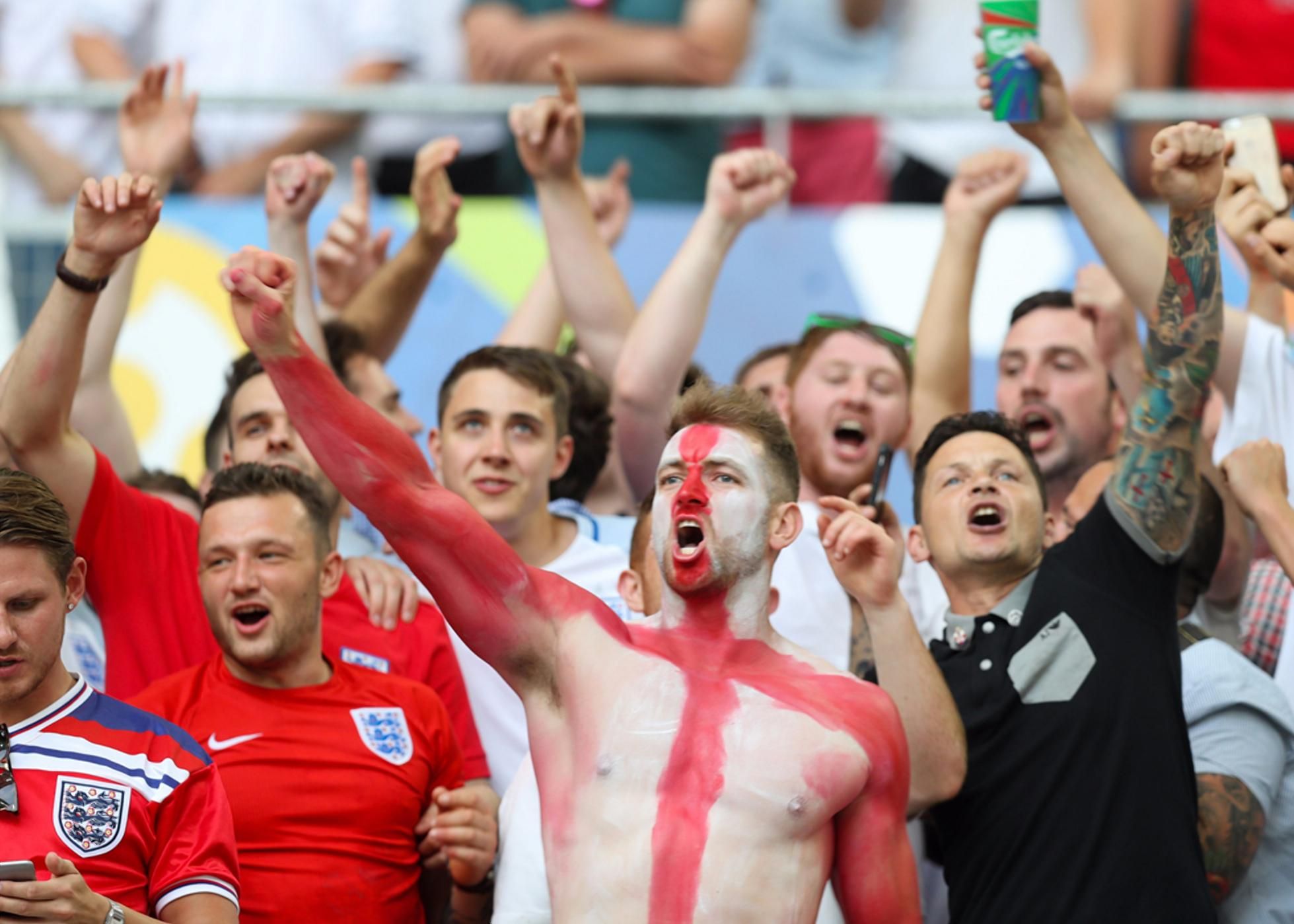 Англия верит в победу на Евро-2020 – фанаты уже просят дополнительный выходной для празднования Англия верит в победу на Евро-2020 – фанаты уже просят дополнительный выходной для празднования