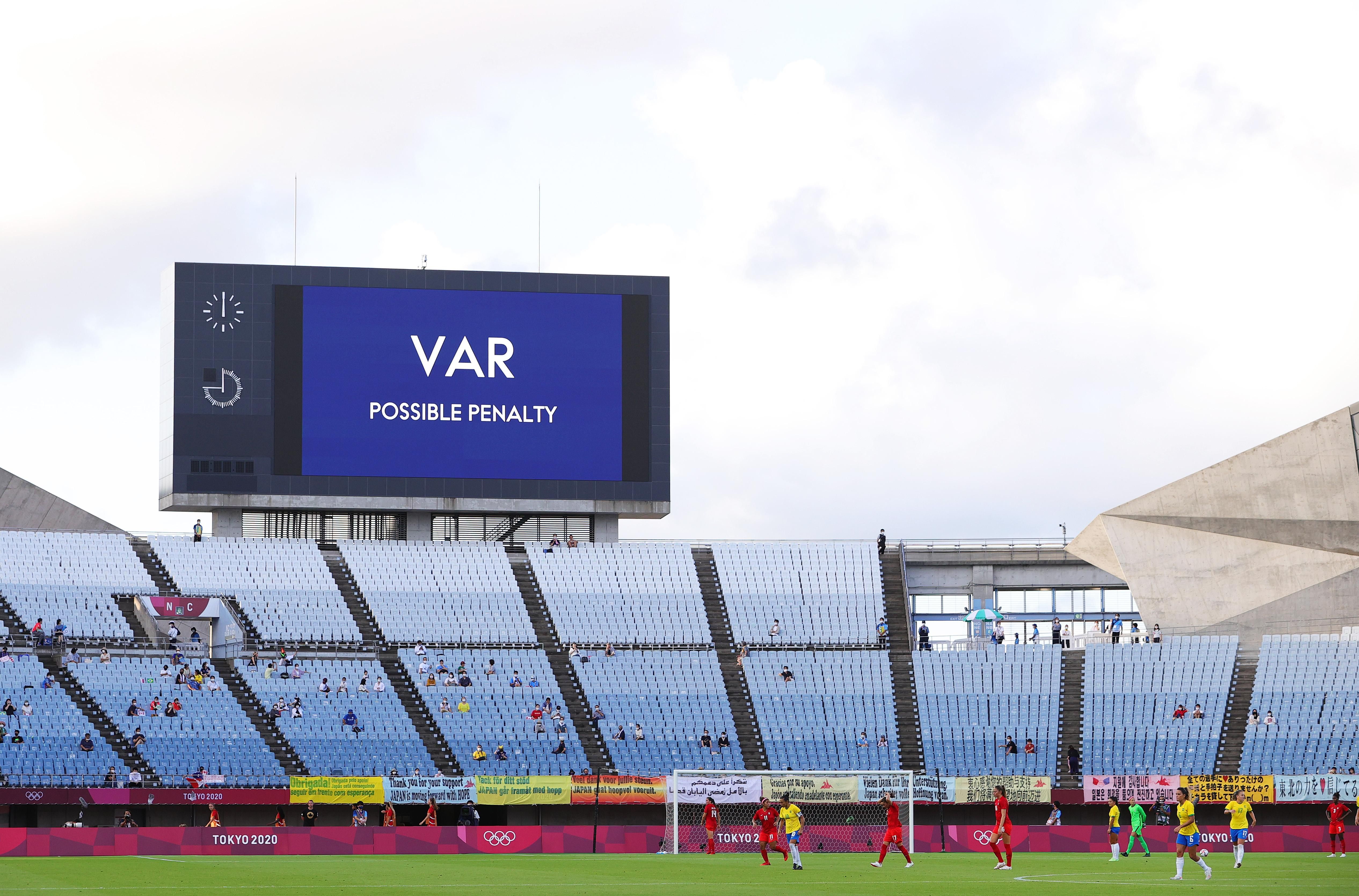 VAR використовуватимуть у відборі на ЧС-2022: наступний матч України пройде за участю технології - Збірна