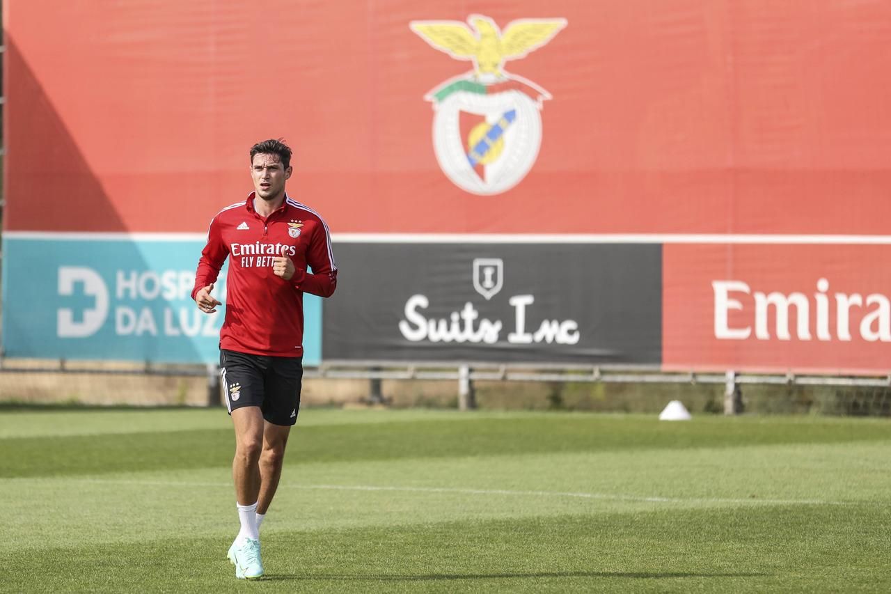 Яремчук снова отличился ассистом и помог Бенфике победить в Лиге чемпионов - Сборная Яремчук снова отличился ассистом и помог Бенфике победить в Лиге чемпионов - Сборная