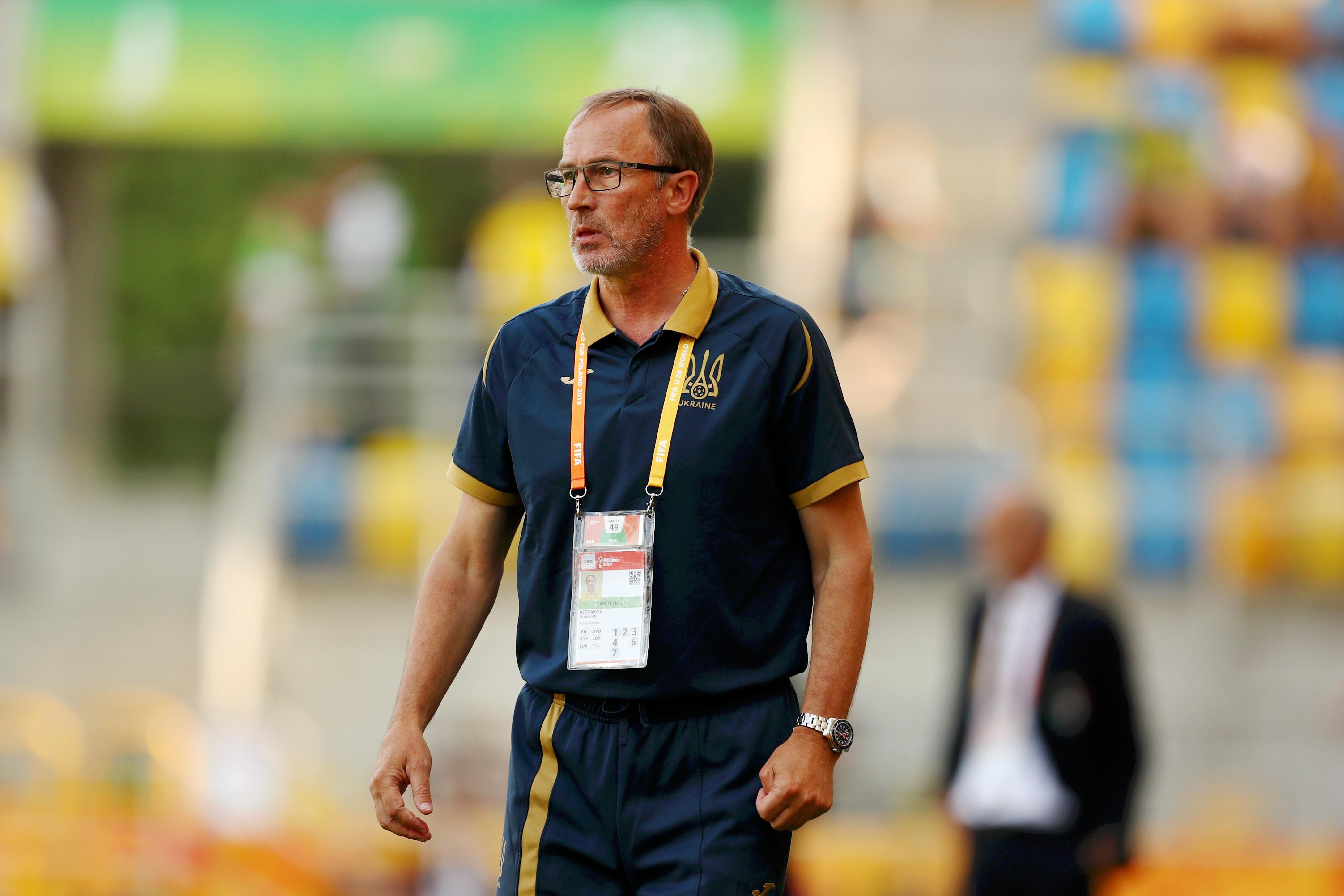 Кадрова дилема Петракова напередодні дебюту: яким складом зіграємо з Казахстаном - Збірна Кадрова дилема Петракова напередодні дебюту: яким складом зіграємо з Казахстаном - Збірна