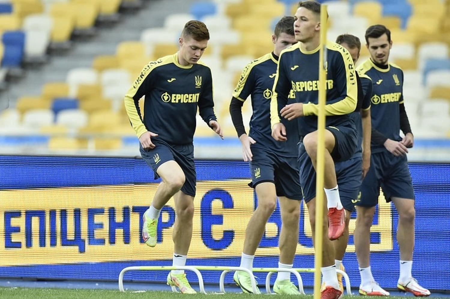 Велика міграція: кого Петраков відправив з табору збірної України перед матчем з Чехією - Збірна Велика міграція: кого Петраков відправив з табору збірної України перед матчем з Чехією - Збірна