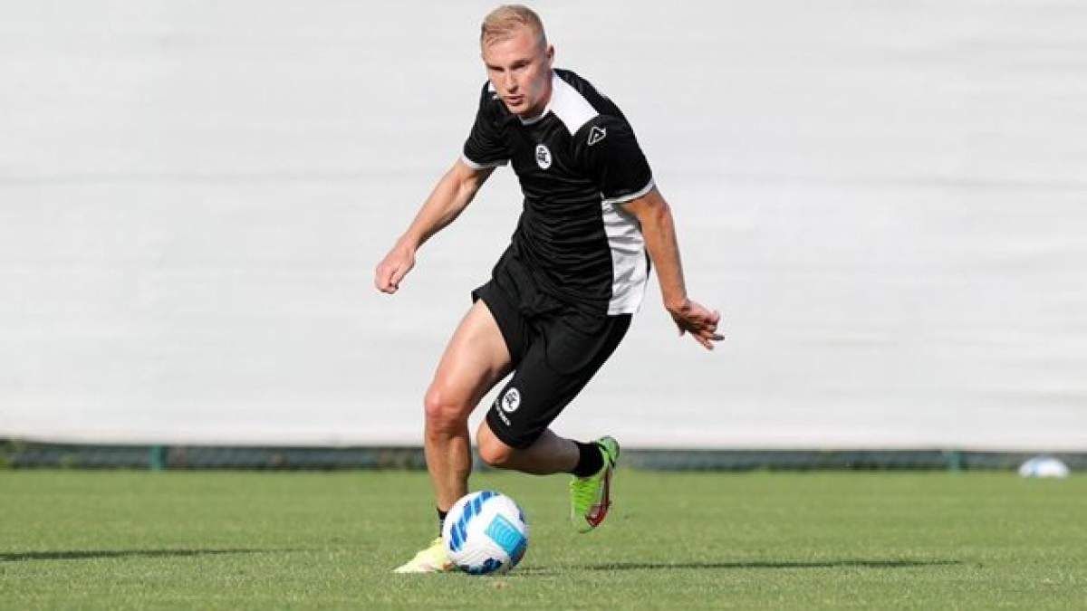 Коваленко не зіграє проти Мілана: травми псують кар'єру українця в Італії - Збірна Коваленко не зіграє проти Мілана: травми псують кар'єру українця в Італії - Збірна