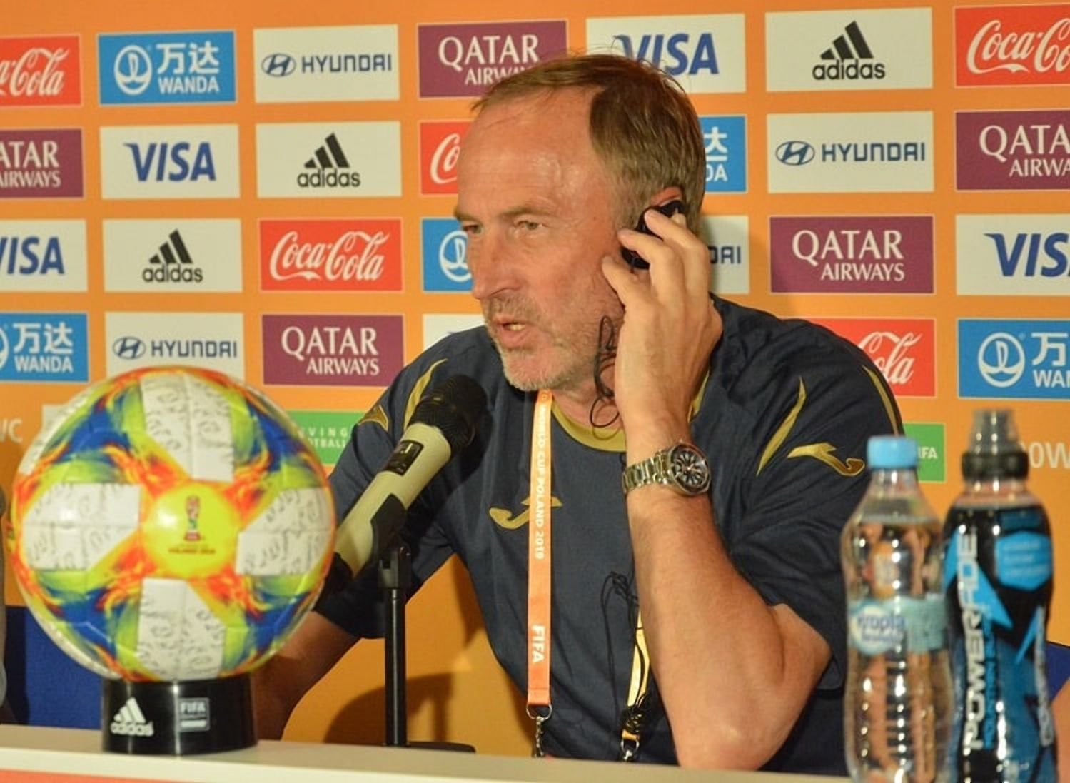 Мене облили лайном, але я кажу "дякую", – Петраков образився на реакцію через Маліновського - Збірна Мене облили лайном, але я кажу "дякую", – Петраков образився на реакцію через Маліновського - Збірна