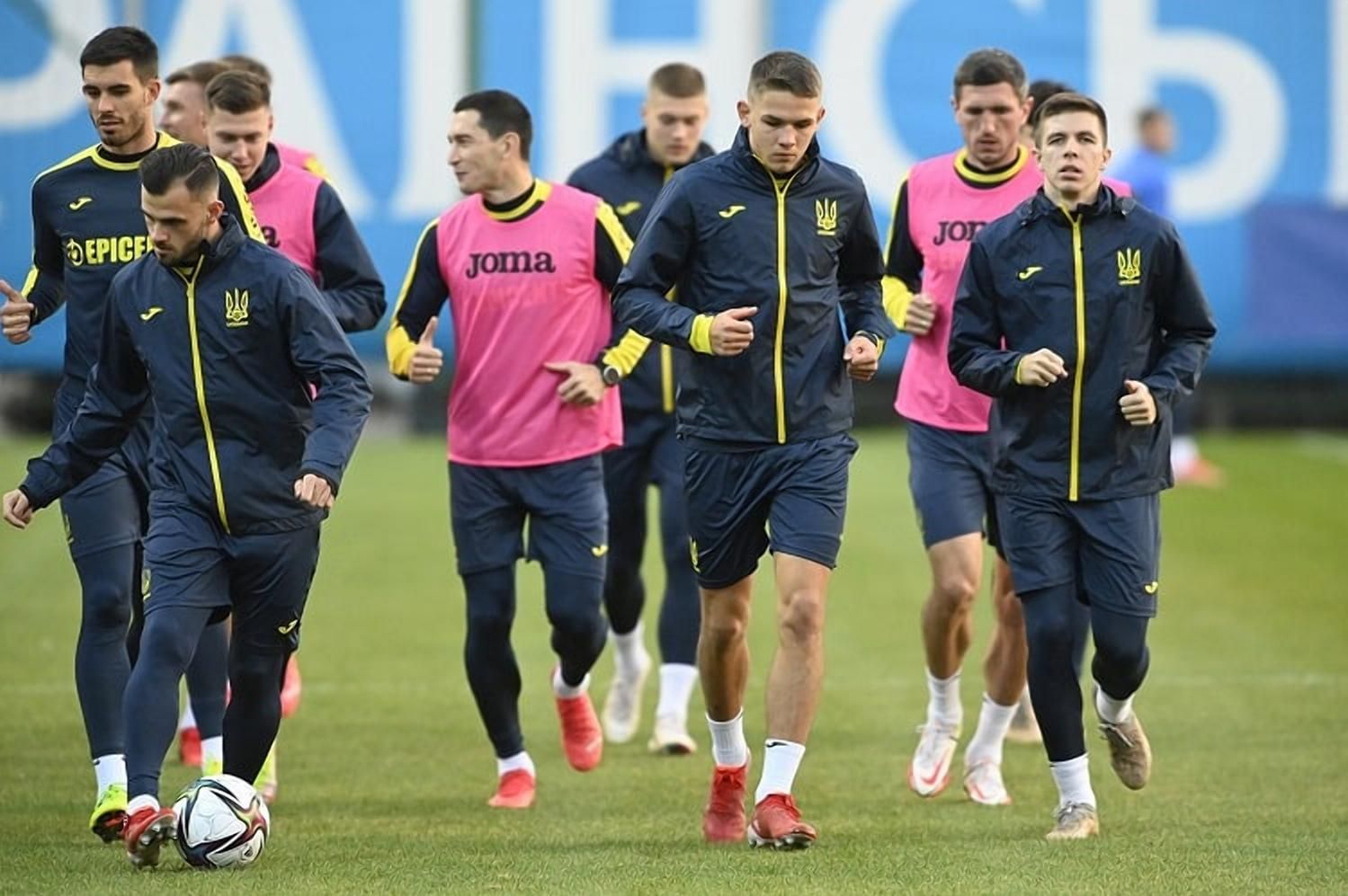 Мінус десятки мільйонів євро: як відсутність Маліновського та Зінченка вплинула на збірну - Збірна Мінус десятки мільйонів євро: як відсутність Маліновського та Зінченка вплинула на збірну - Збірна