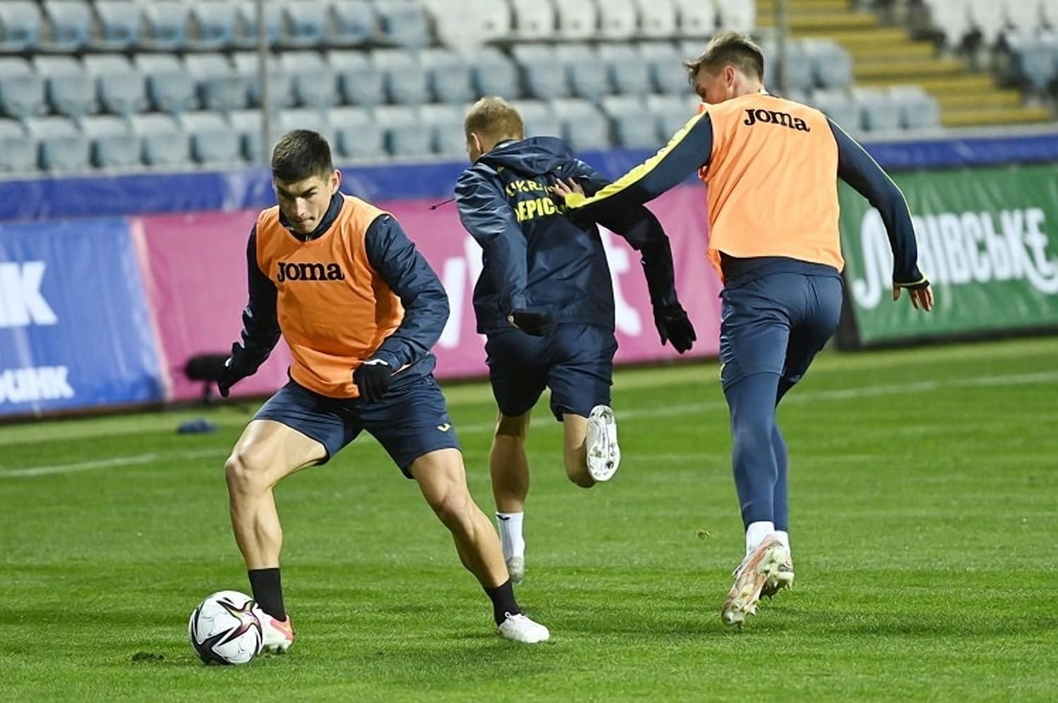 Поговорили по-чоловічому, – Федецький задоволений примиренням Маліновського та Петракова - Збірна Поговорили по-чоловічому, – Федецький задоволений примиренням Маліновського та Петракова - Збірна