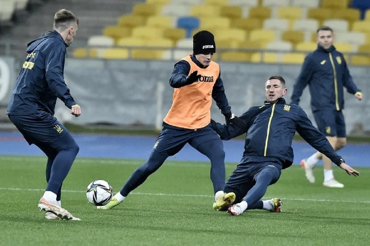 Украина провела тренировку: 25 игроков в обойме, просмотр игры конкурентов, вылет в Боснию - Сборная Украина провела тренировку: 25 игроков в обойме, просмотр игры конкурентов, вылет в Боснию - Сборная