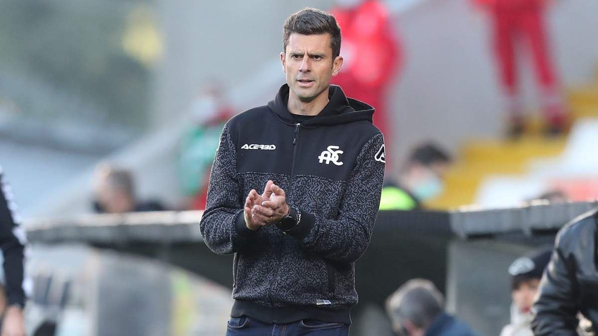 Шевченко может оставить Коваленко без тренера – битва аутсайдеров будет решающей - Сборная Шевченко может оставить Коваленко без тренера – битва аутсайдеров будет решающей - Сборная