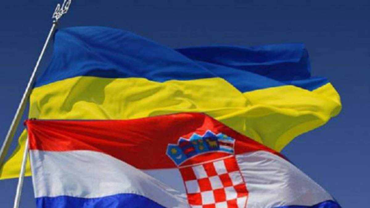 Флаги Украины и Хорватии