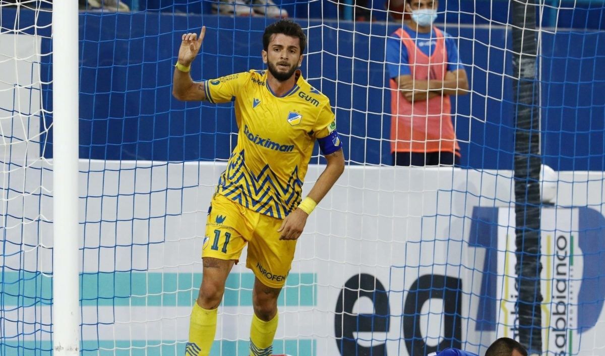 У нас общий враг, – грузинский футболист отпраздновал гол на Кипре с украинским флагом - Сборная У нас общий враг, – грузинский футболист отпраздновал гол на Кипре с украинским флагом - Сборная