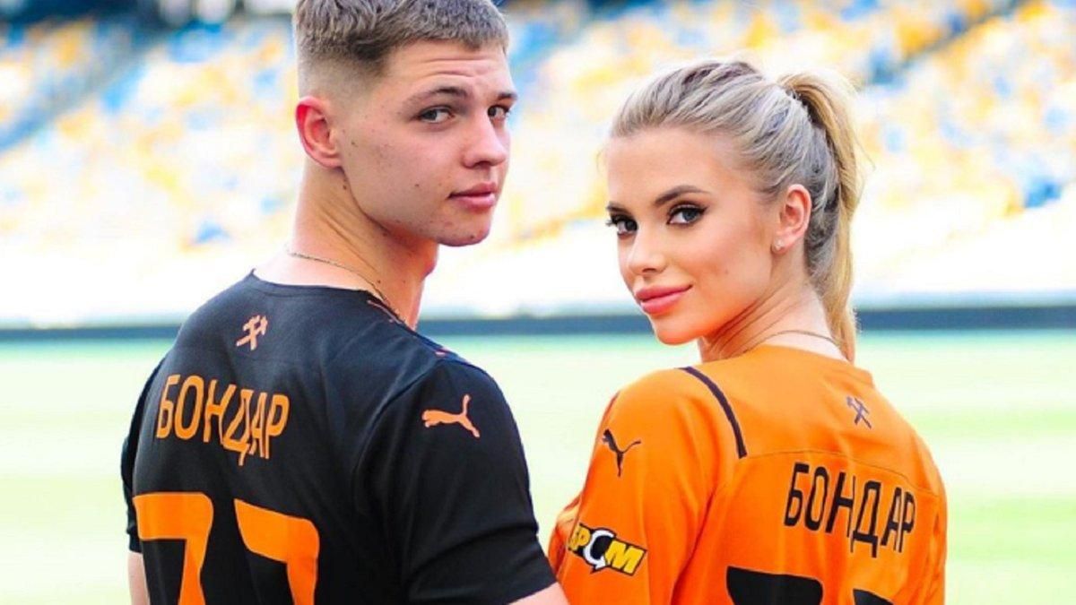 Не можна стояти осторонь, склавши руки, – Бондар та Савіна займаються волонтерством - Збірна Не можна стояти осторонь, склавши руки, – Бондар та Савіна займаються волонтерством - Збірна